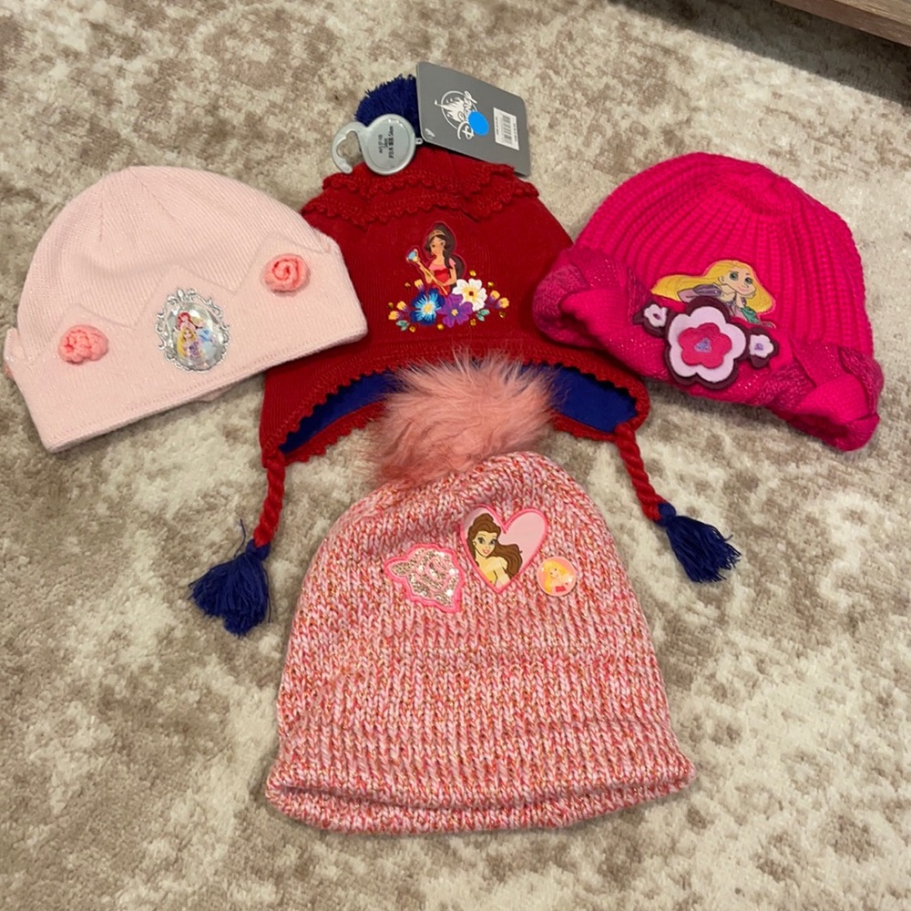 Girls Disney Princess Beanies sz M 7-10
